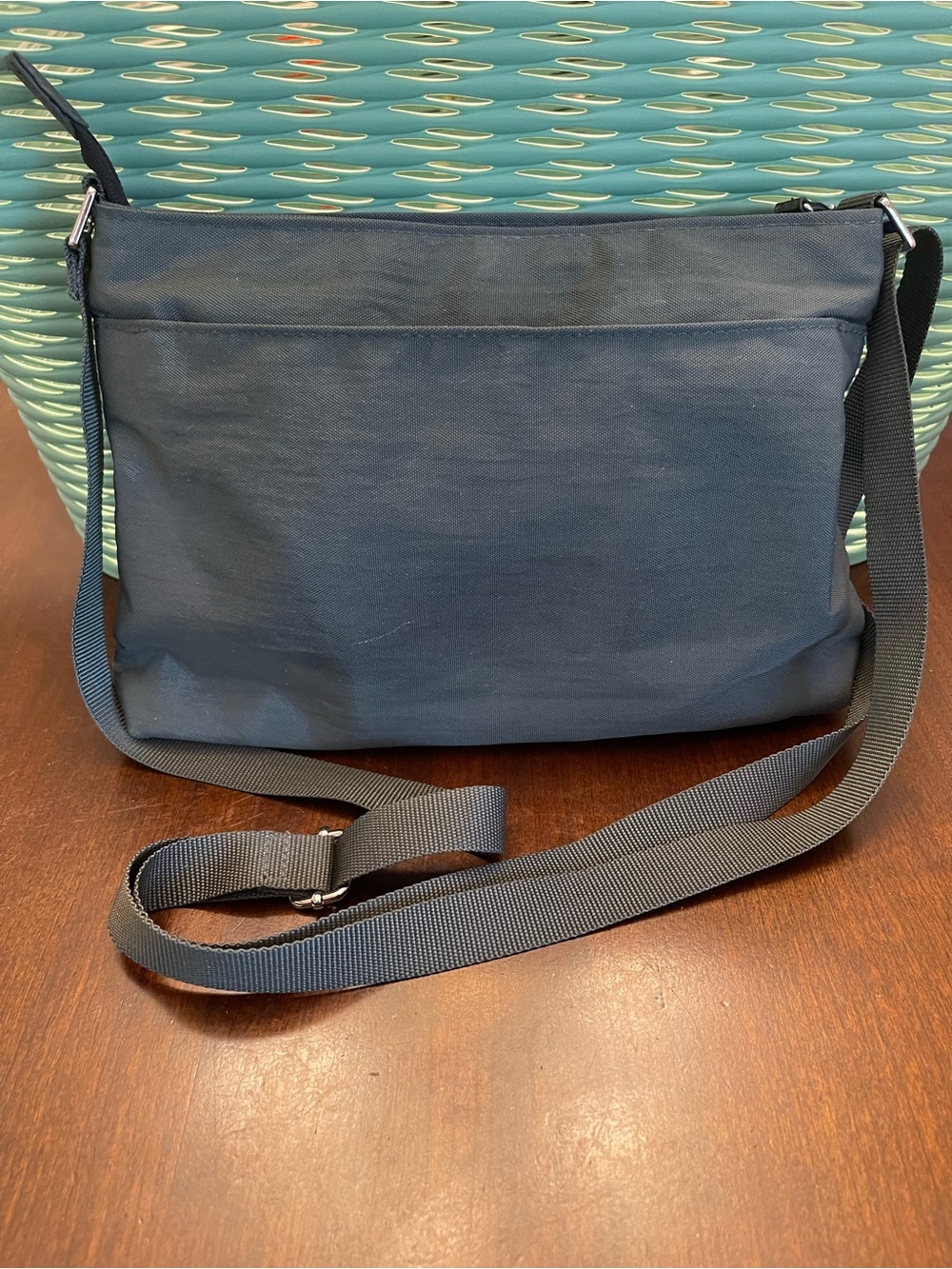 Baggallini All-Around Mini Gray Crossbody Bag - Picture 2 of 8